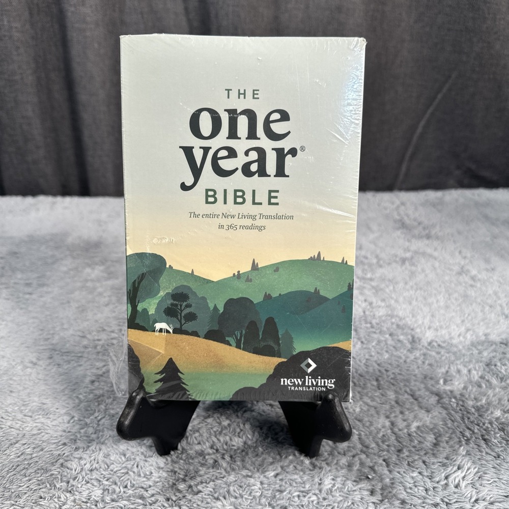 The One Year Bible NLT (Softcover): the Entire Bible in 365 Readings in the Clea